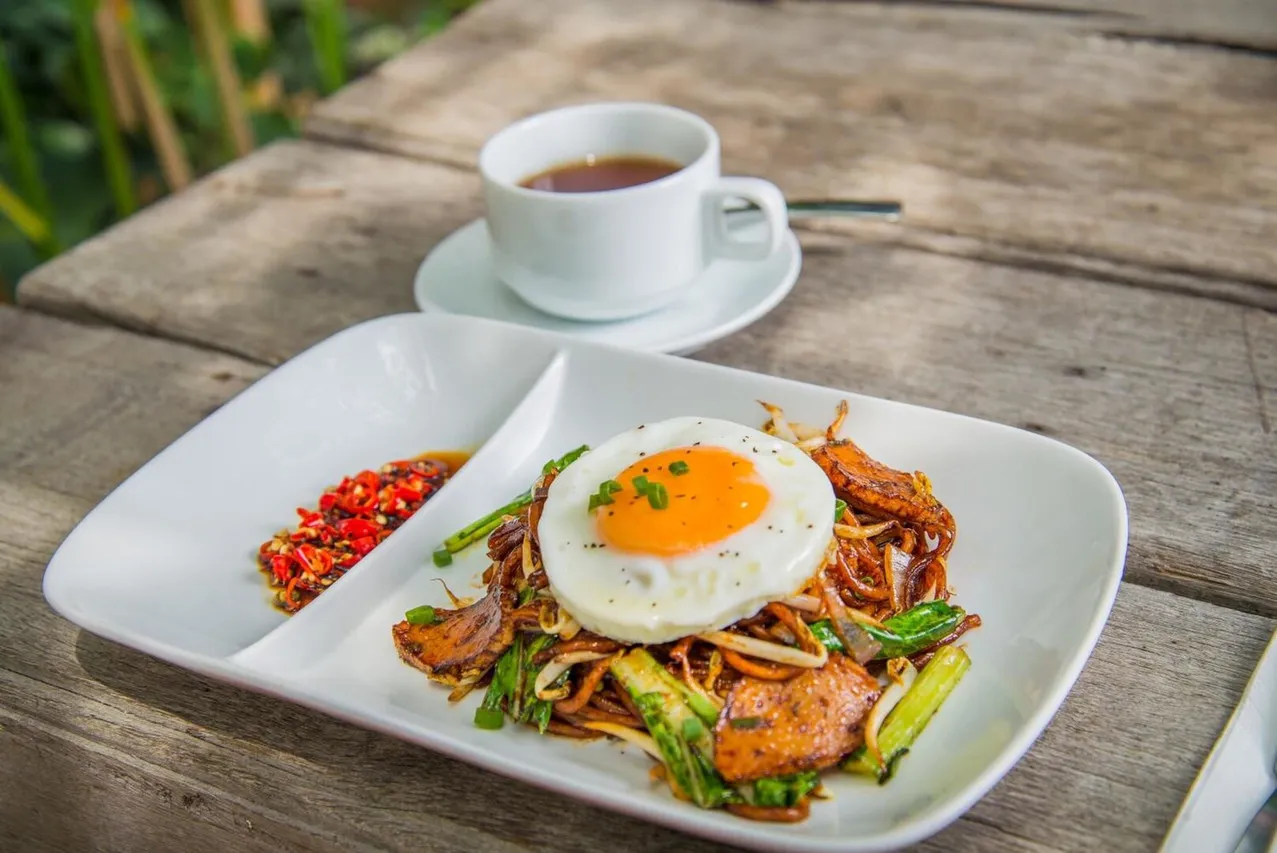 1825 Gallery Hotel — rooms and atmosphere