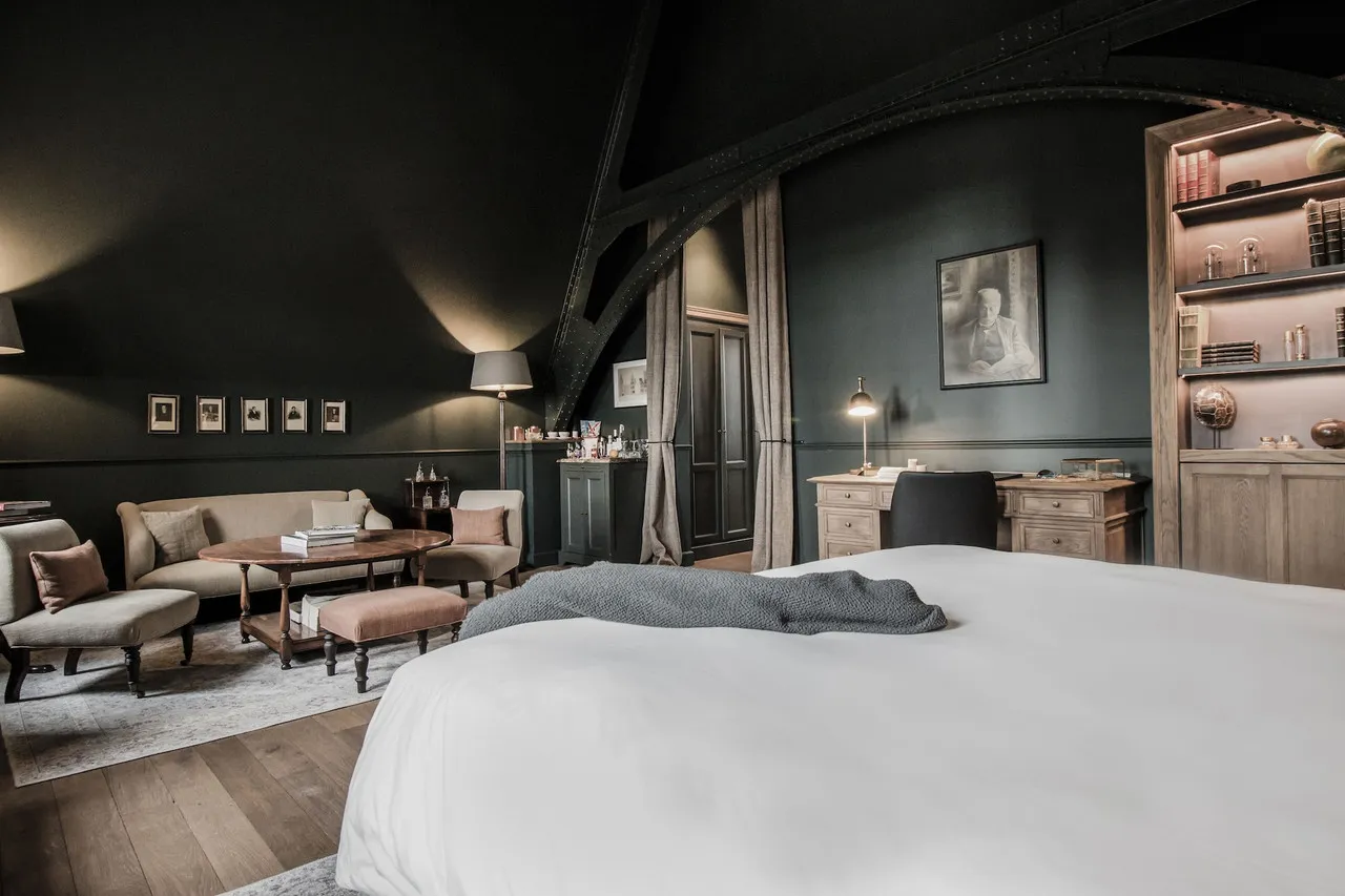 1898 The Post — rooms and atmosphere