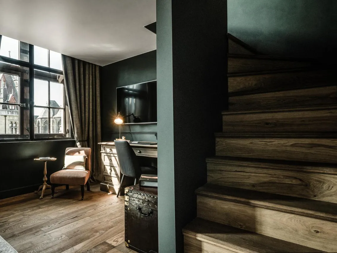 1898 The Post — rooms and atmosphere
