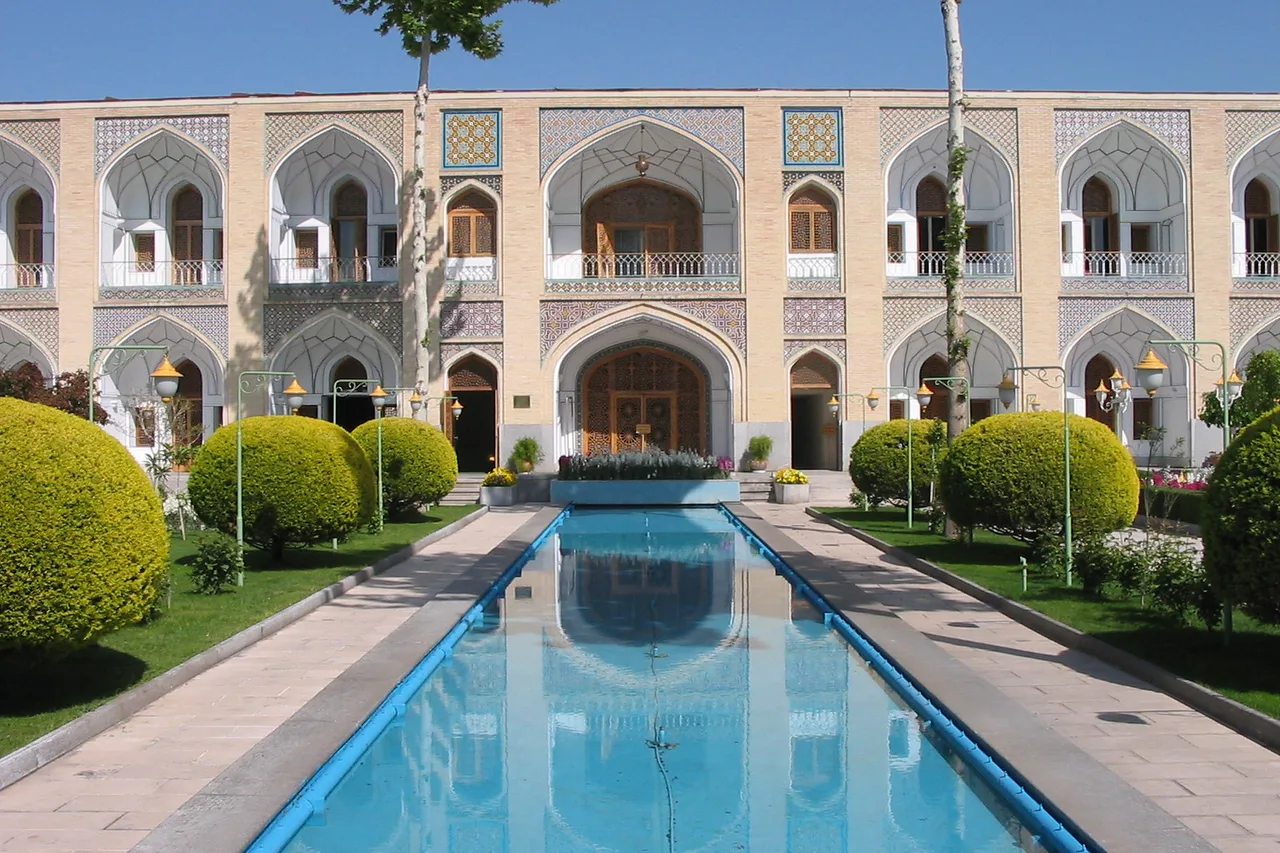 6 โรงแรมน่าพักใน Isfahan อิหร่าน — รีวิวจัดอันดับ ที่พักเมืองครึ่งโลก