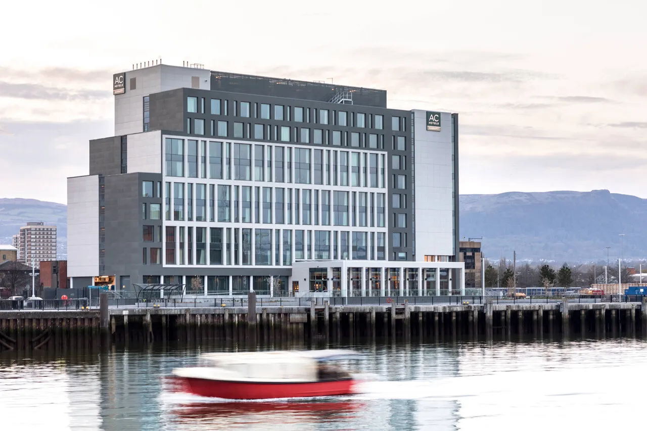 AC Hotel by Marriott Belfast — rooms and atmosphere