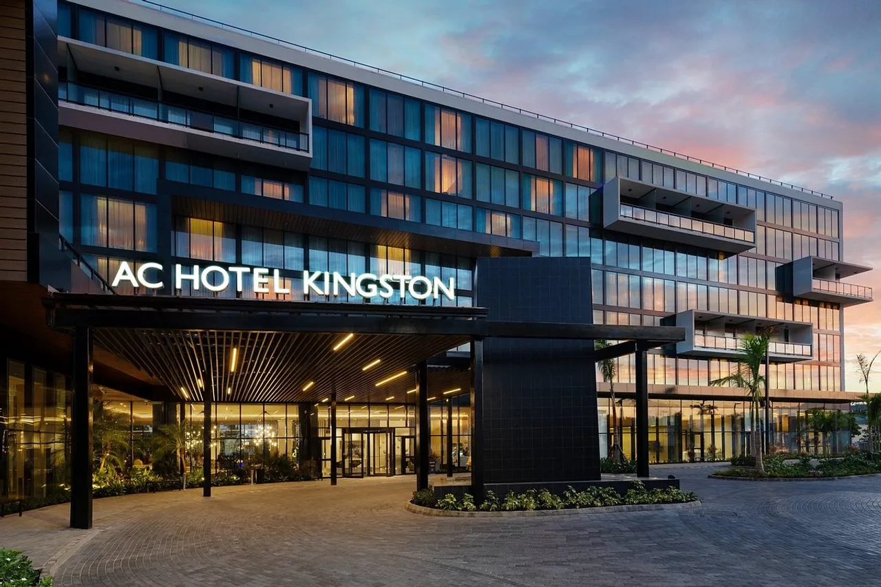 AC Hotel by Marriott Kingston, Jamaica — ภาพห้องพักและบรรยากาศ