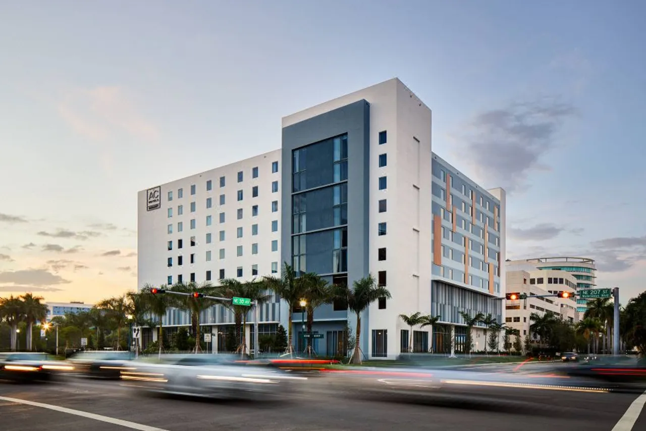 AC Hotel by Marriott Miami Aventura — ภาพห้องพักและบรรยากาศ