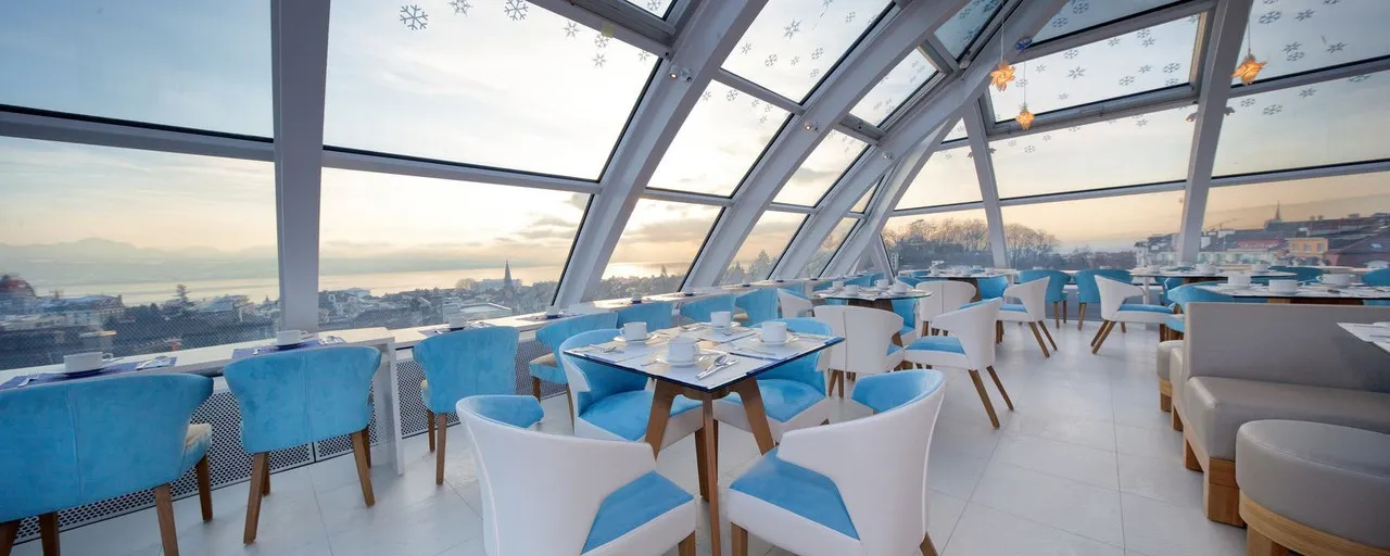 Agora Swiss Night by Fassbind — rooms and atmosphere