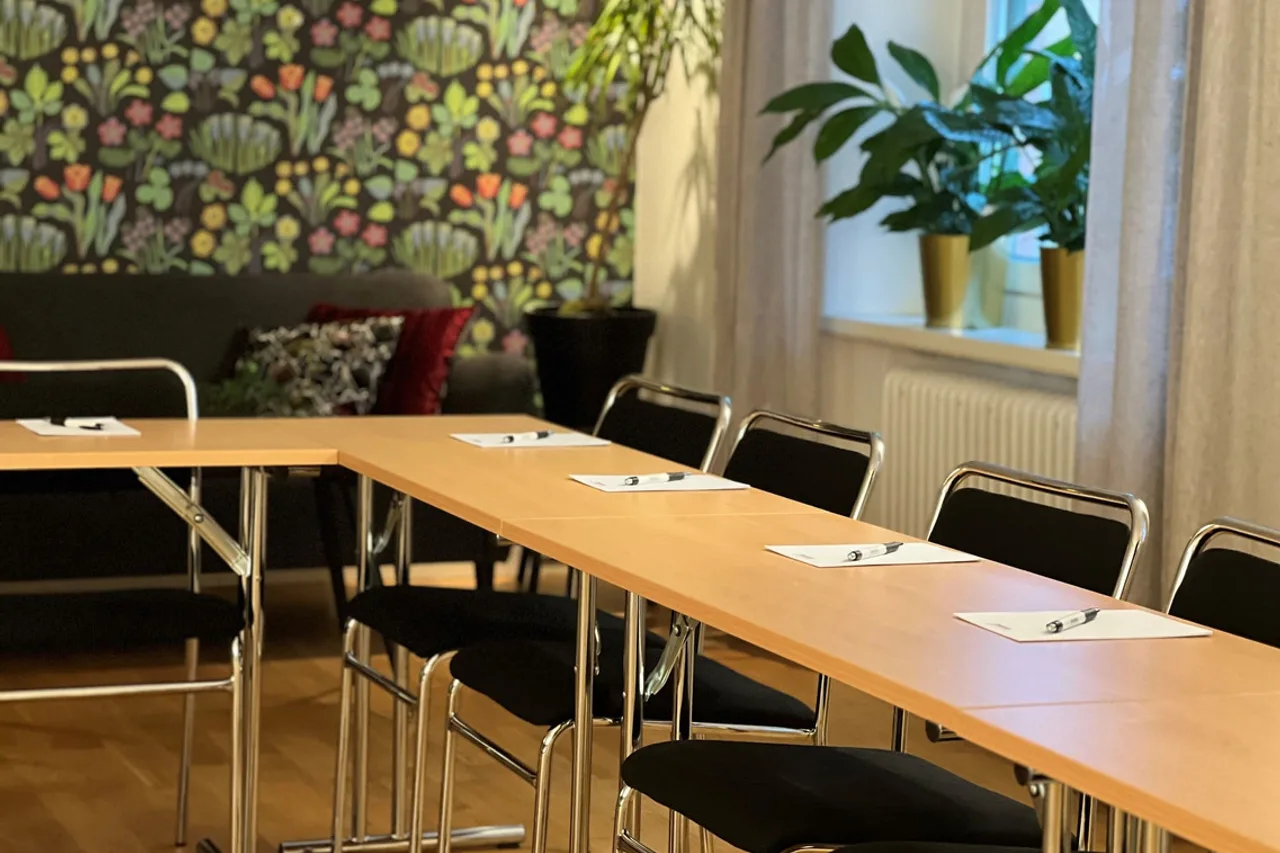 Akademihotellet — ภาพห้องพักและบรรยากาศ