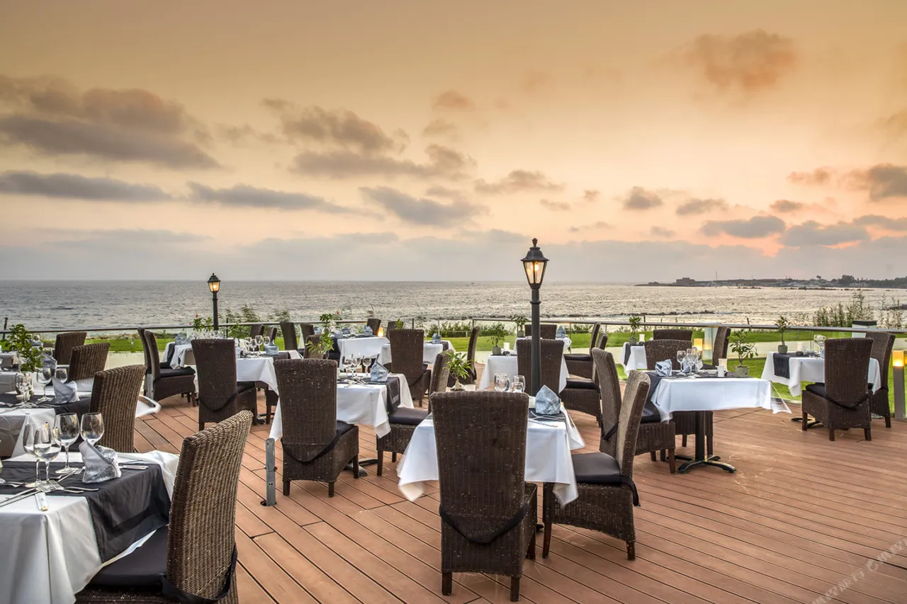 Alexander The Great Beach Hotel — ภาพห้องพักและบรรยากาศ
