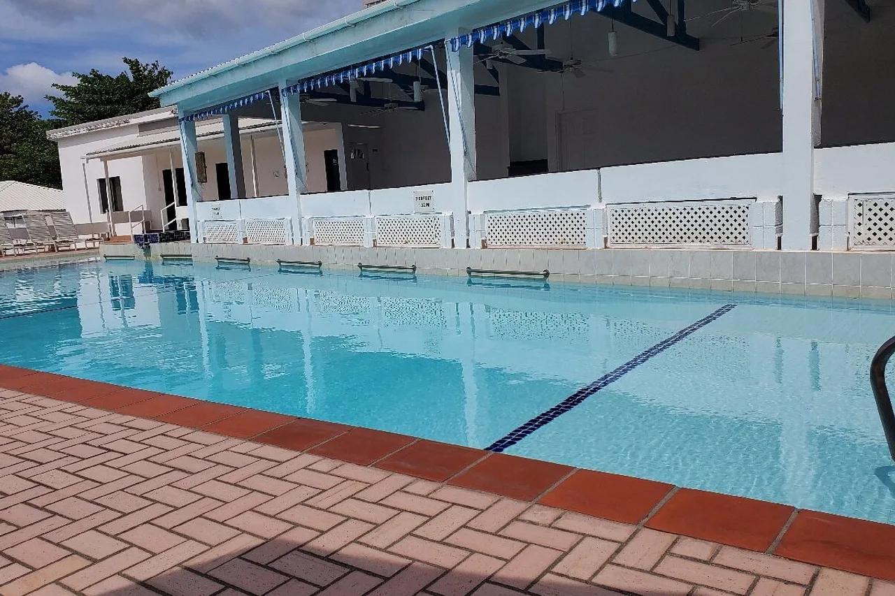 Allamanda Beach Resort — ภาพห้องพักและบรรยากาศ