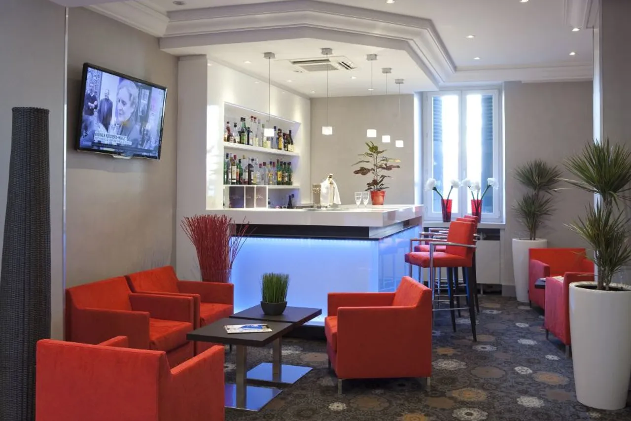 Allobroges Park Hôtel — ภาพห้องพักและบรรยากาศ