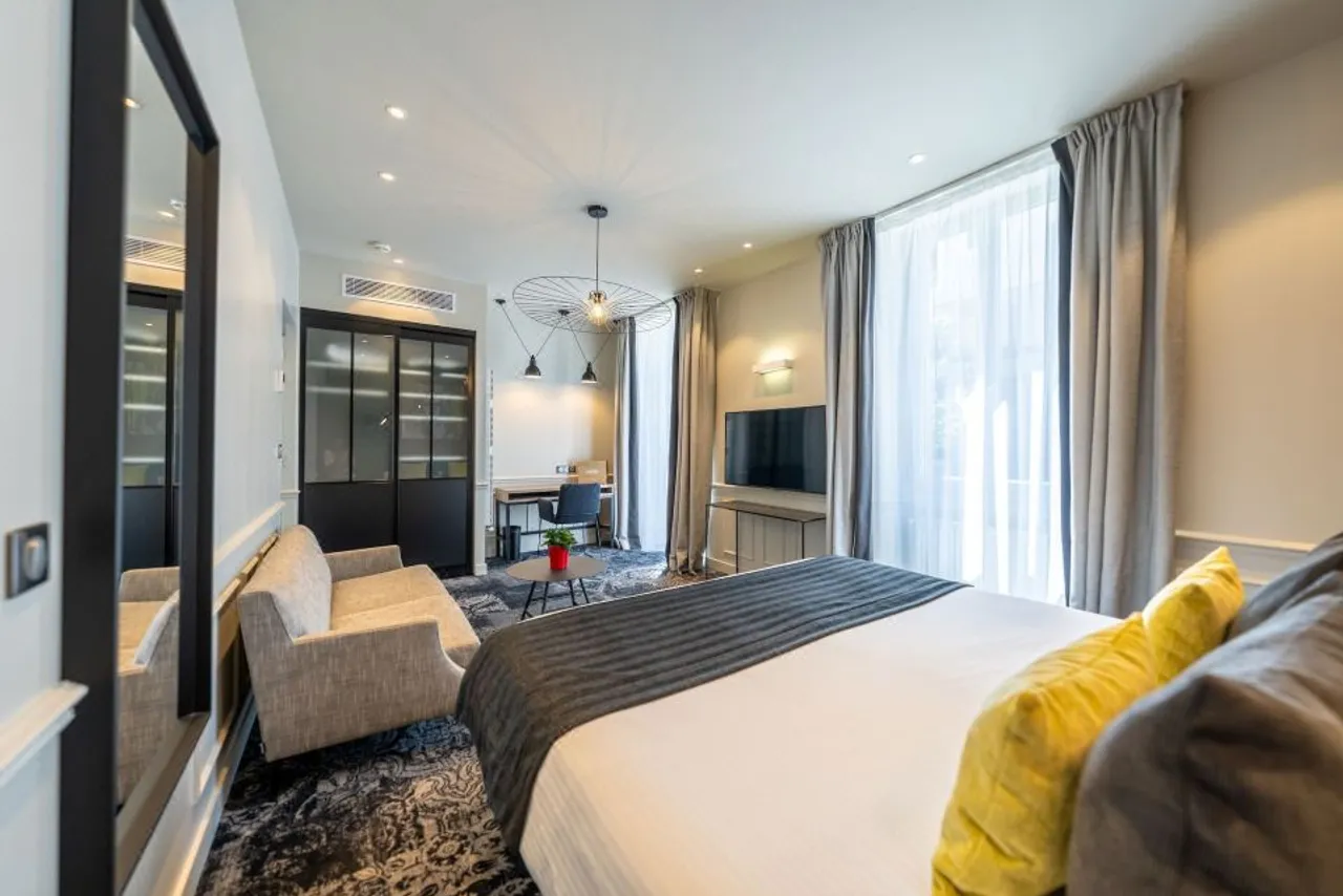Allobroges Park Hôtel — ภาพห้องพักและบรรยากาศ