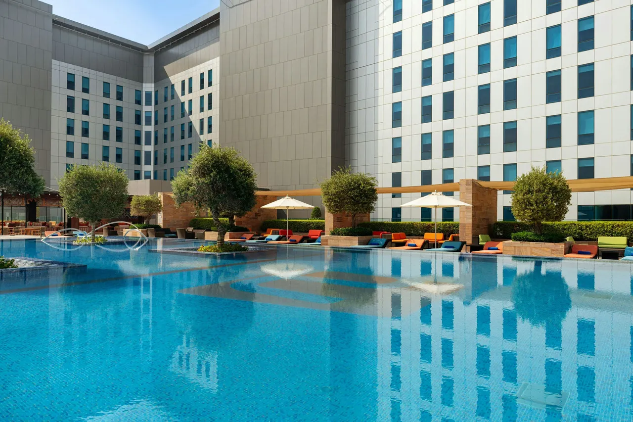 Aloft Abu Dhabi — rooms and atmosphere