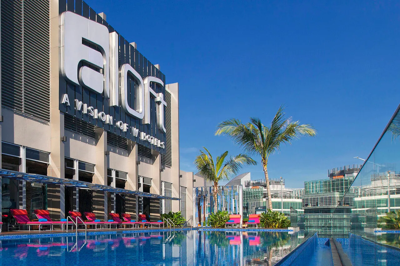 Aloft Kuala Lumpur Sentral — rooms and atmosphere