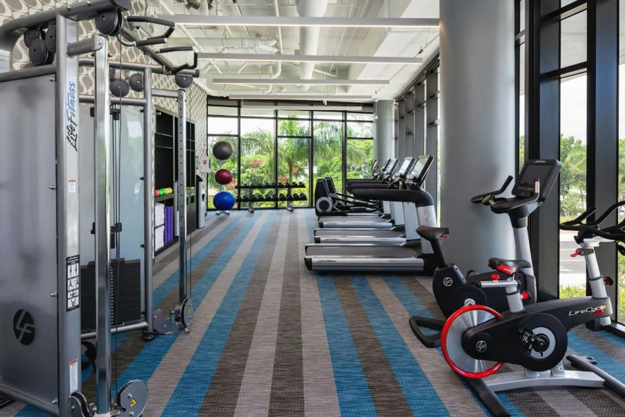 Aloft Miami Aventura — ภาพห้องพักและบรรยากาศ