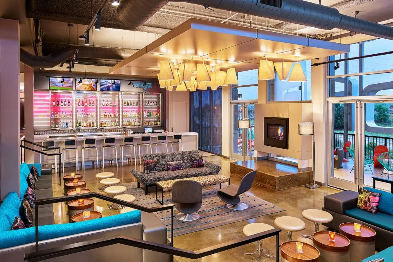 Aloft Santa Clara — rooms and atmosphere