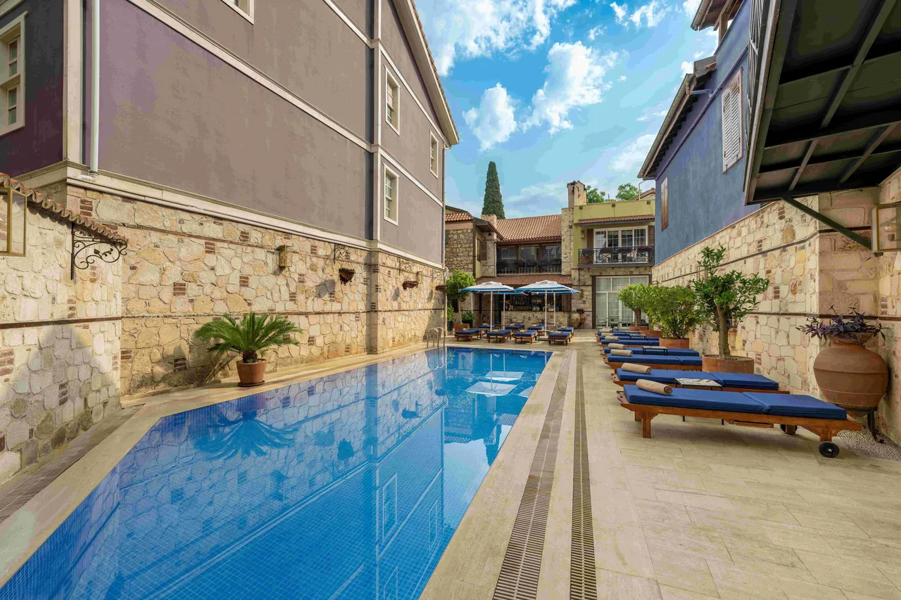 Alp Paşa Hotel — Special Class — rooms and atmosphere