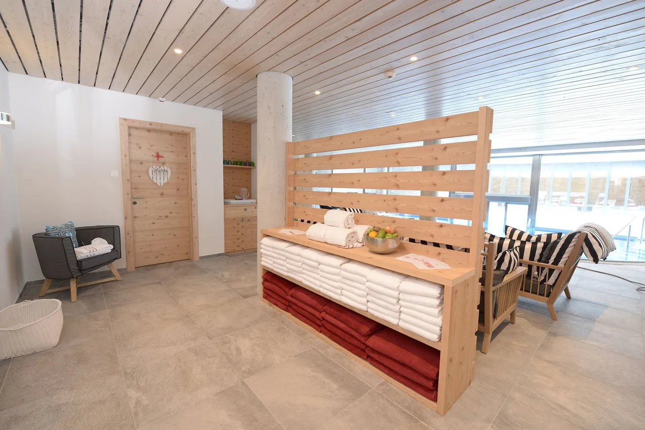 Alpenhotel Fleurs de Zermatt — rooms and atmosphere