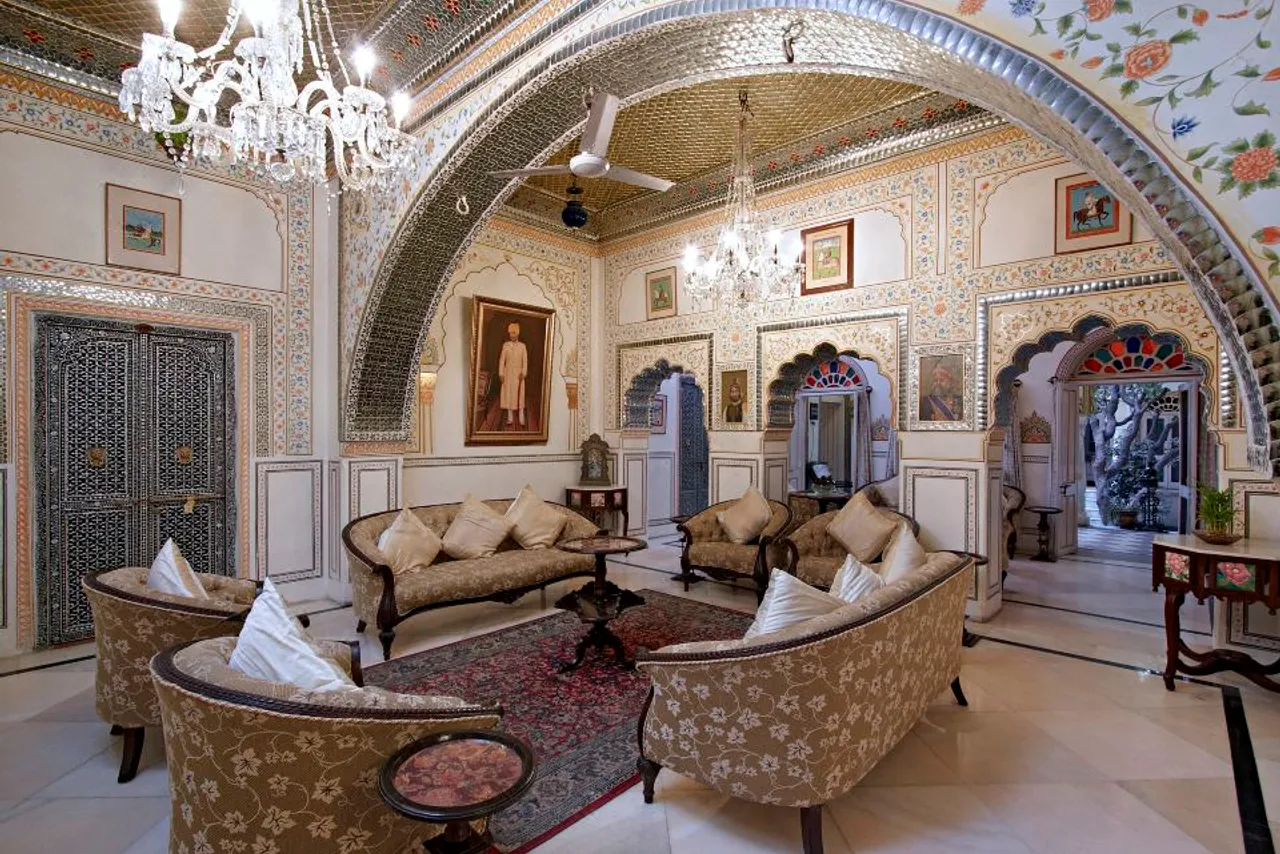 Alsisar Haveli — rooms and atmosphere