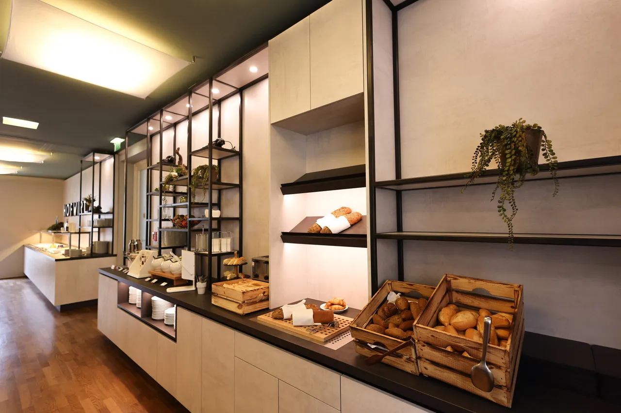Altstadt Hotel Hofwirt — rooms and atmosphere
