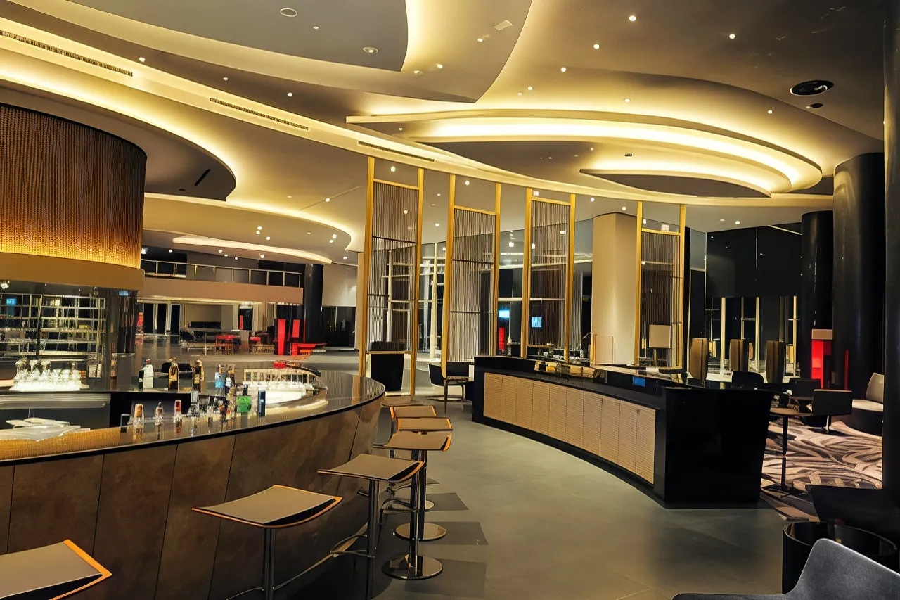 Best Western Premier Amaranth Suvarnabhumi Airport — rooms and atmosphere
