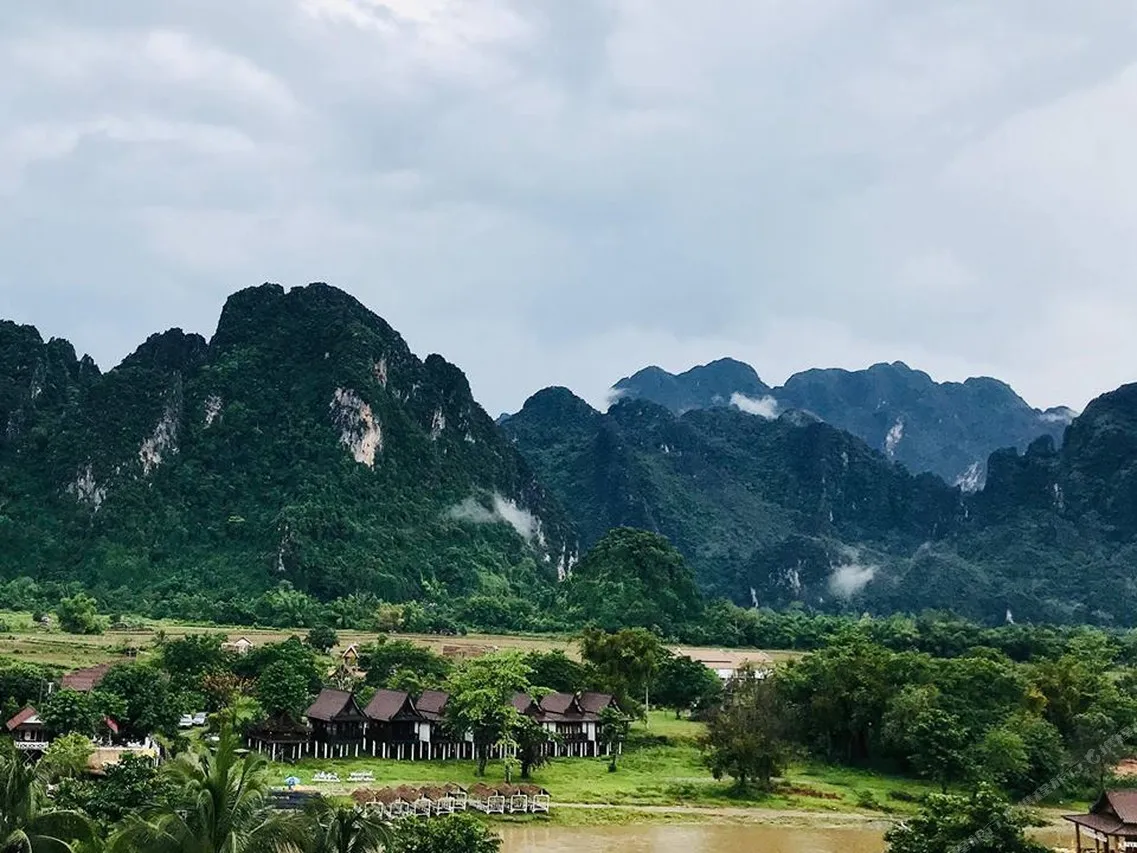 Amari Vang Vieng — rooms and atmosphere
