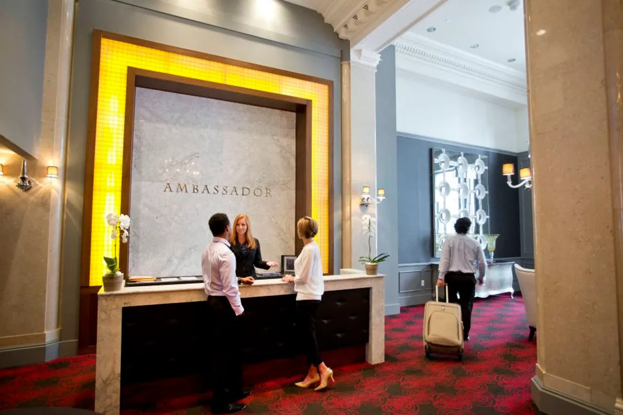 Ambassador Hotel Kansas City, Autograph Collection — ภาพห้องพักและบรรยากาศ