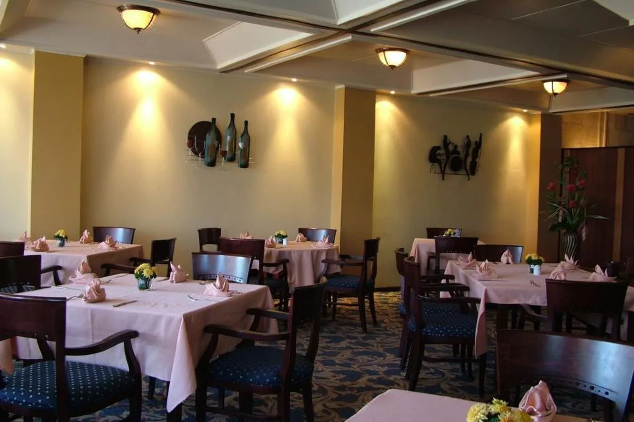 Ambassador Hotel Paramaribo — ภาพห้องพักและบรรยากาศ