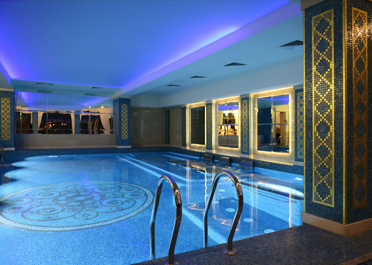 Ambassadori Tbilisi Hotel — rooms and atmosphere