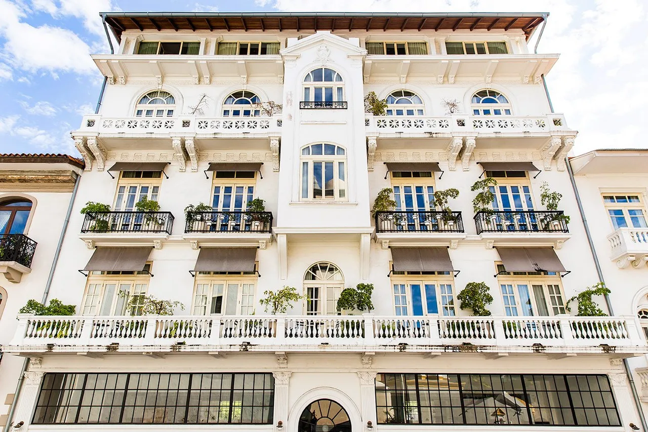American Trade Hotel — ภาพห้องพักและบรรยากาศ