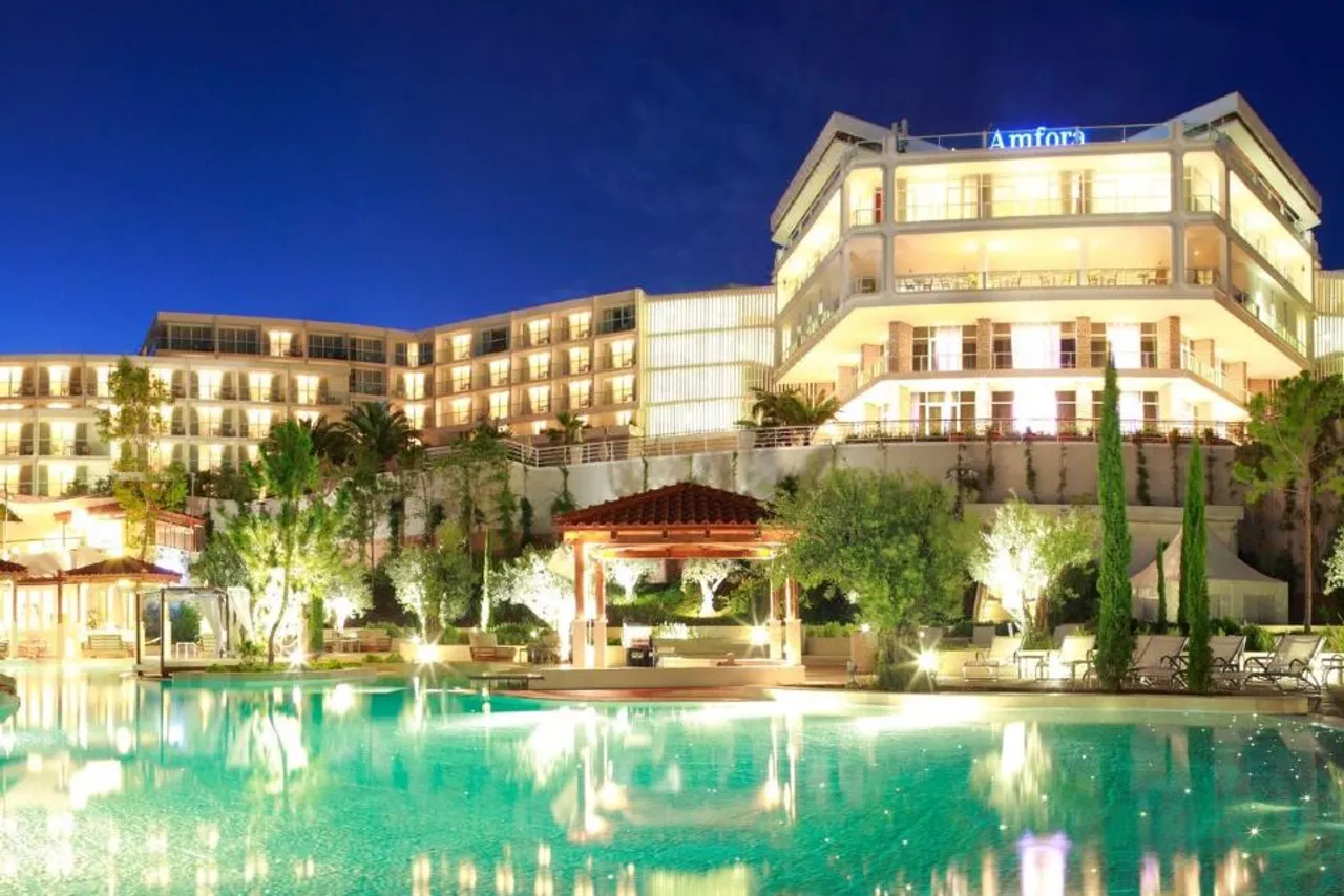 Amfora Hvar Grand Beach Resort — ภาพห้องพักและบรรยากาศ