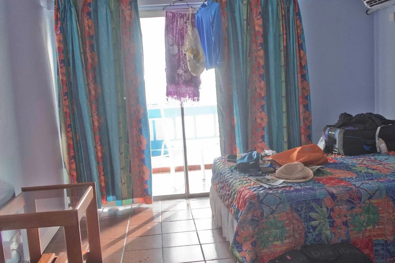 Anchorage Hotel — ภาพห้องพักและบรรยากาศ