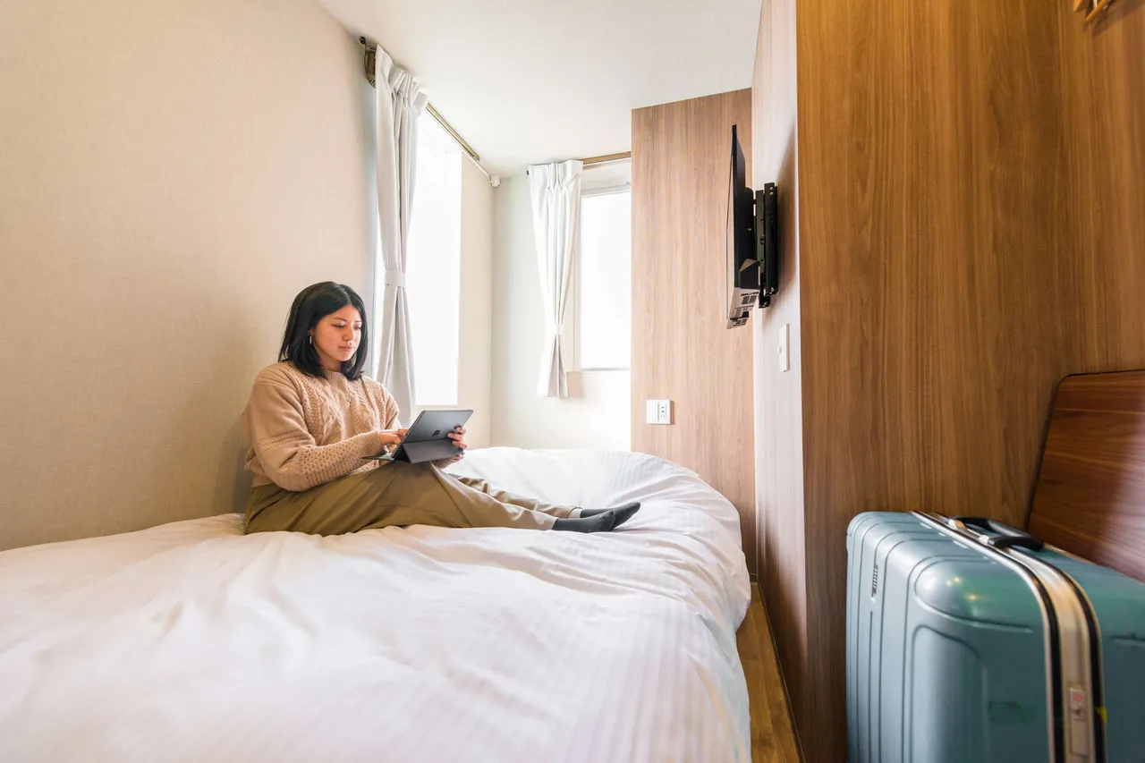 &AND HOSTEL ASAKUSA KAPPABASHI — rooms and atmosphere