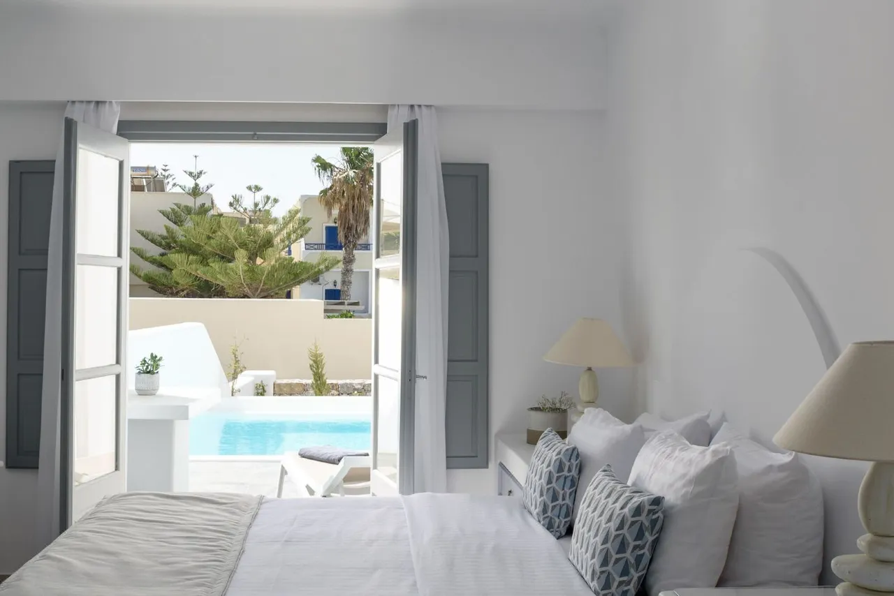 Antoperla Luxury Hotel & Spa — rooms and atmosphere