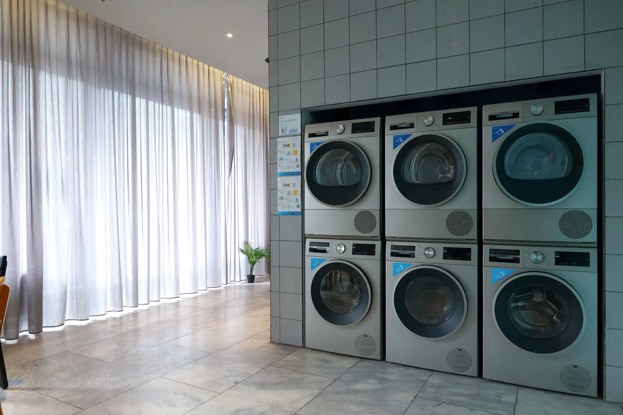 a&o Köln Neumarkt — ภาพห้องพักและบรรยากาศ