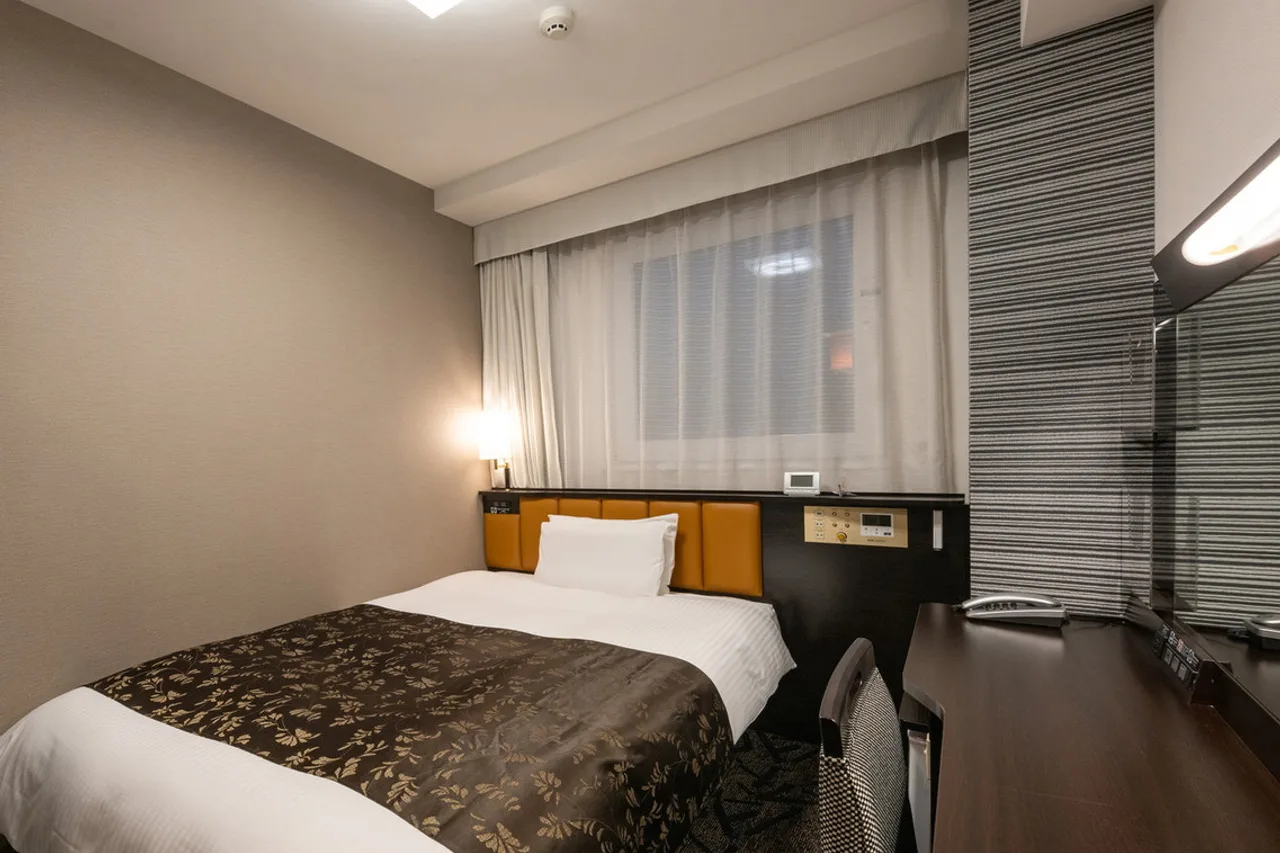 APA Hotel Nagoya-Eki Shinkansenguchi Kita — rooms and atmosphere