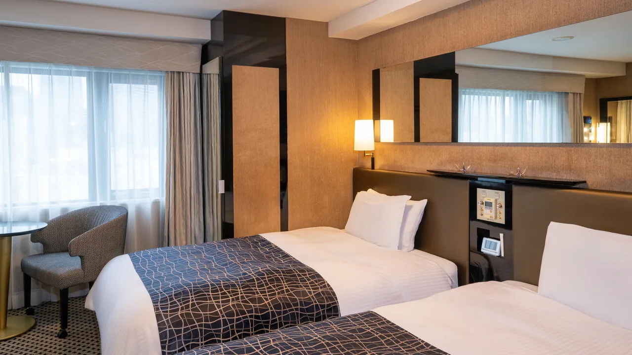 APA Hotel Roppongi-Ekimae — rooms and atmosphere