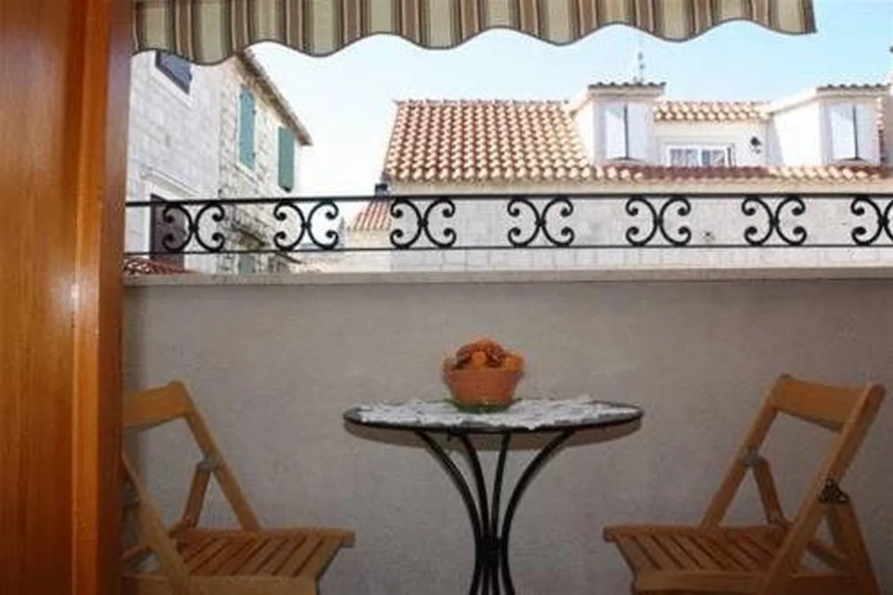 Old Town Trogir Apartments — rooms and atmosphere