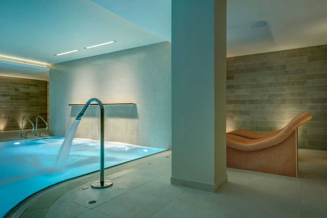 Apex City of Bath Hotel — rooms and atmosphere