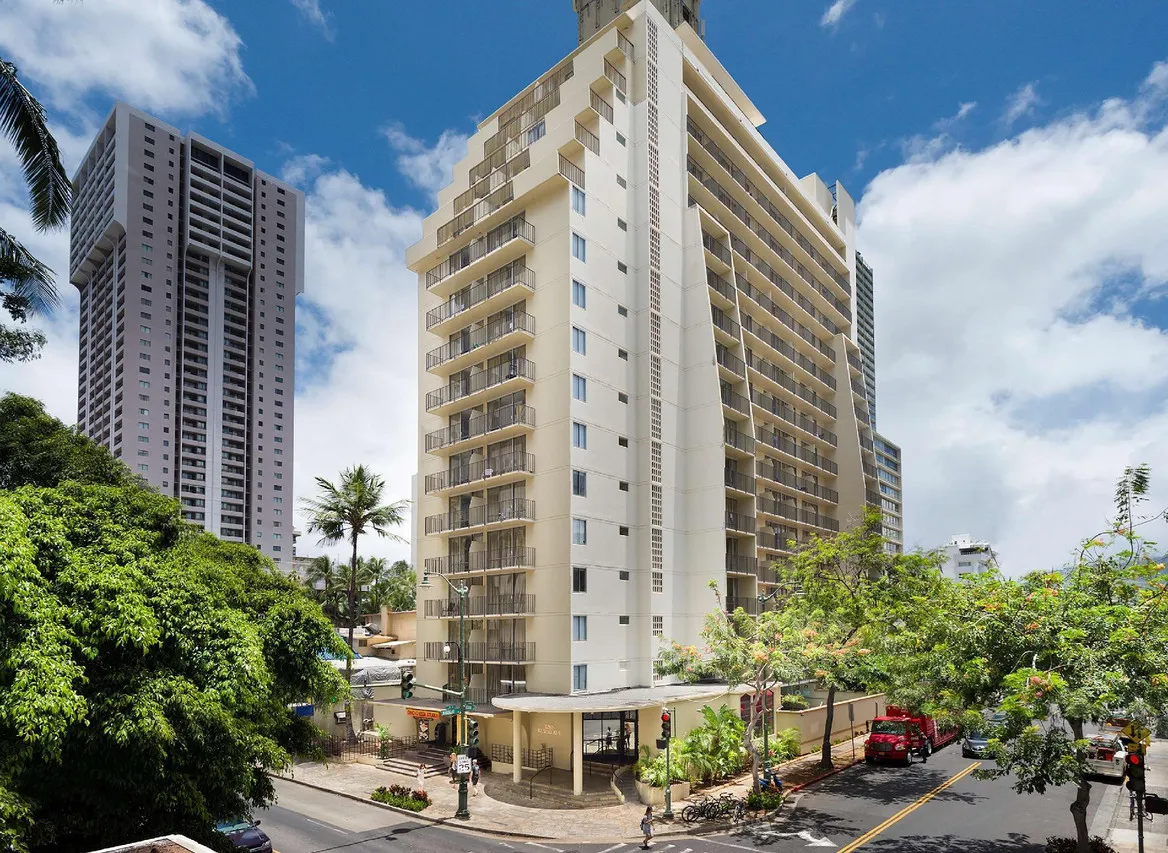 Aqua Ohia Waikiki Studio Suites — rooms and atmosphere