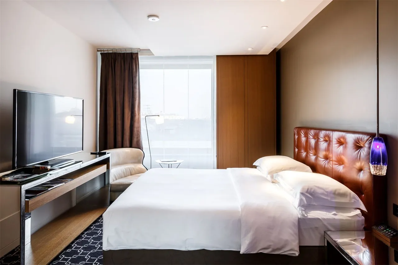 Ararat Park Hyatt Moscow — rooms and atmosphere