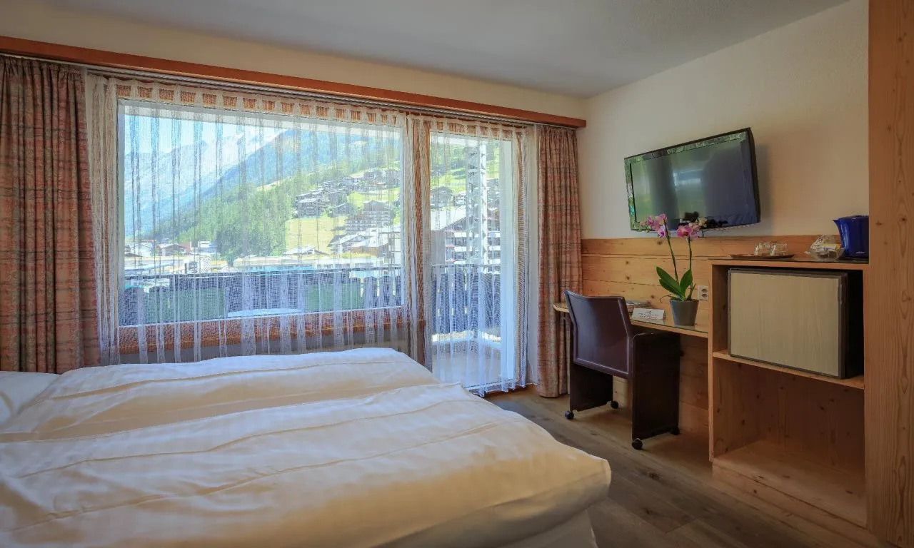 ARCA Solebad Wellness & Spa — rooms and atmosphere