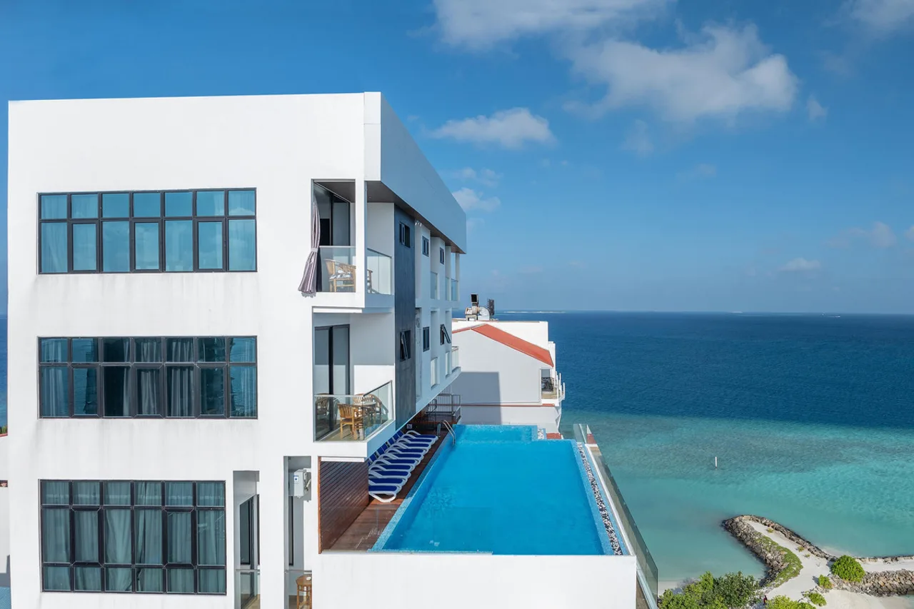 Arena Beach Hotel — ภาพห้องพักและบรรยากาศ