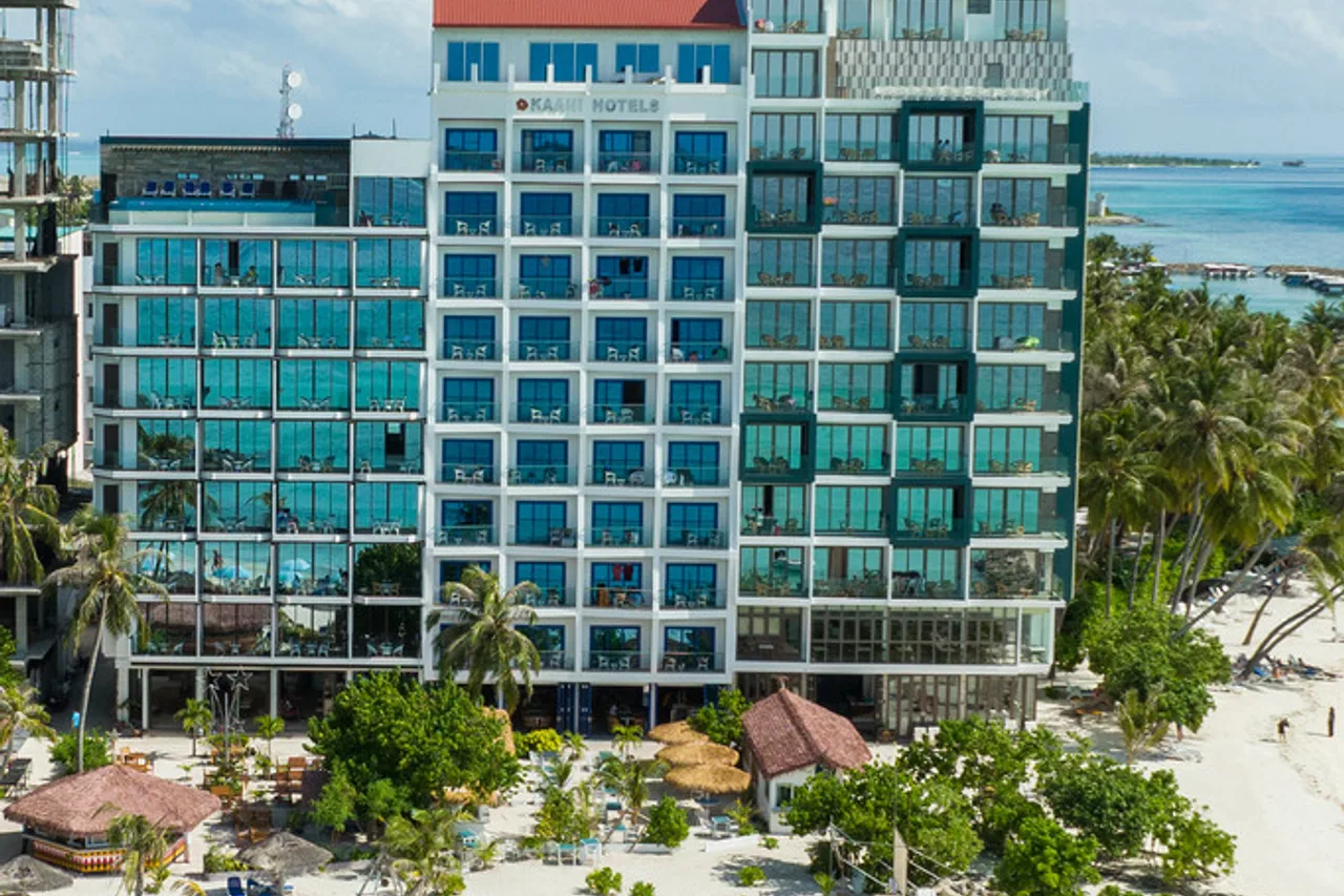 Arena Beach Hotel — ภาพห้องพักและบรรยากาศ