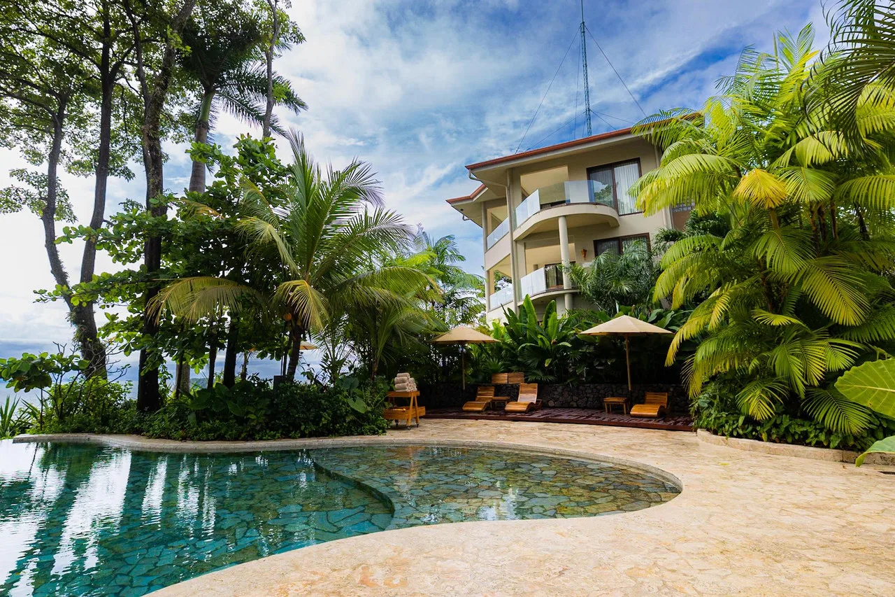 Arenas del Mar Beachfront & Rainforest Resort — มานูเอลอันโตนิโอ