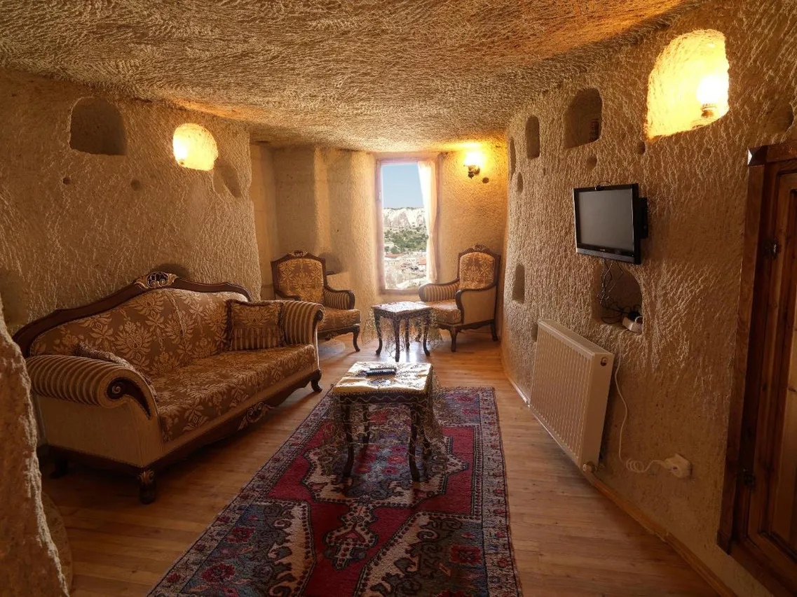 Arif Cave Hotel — rooms and atmosphere