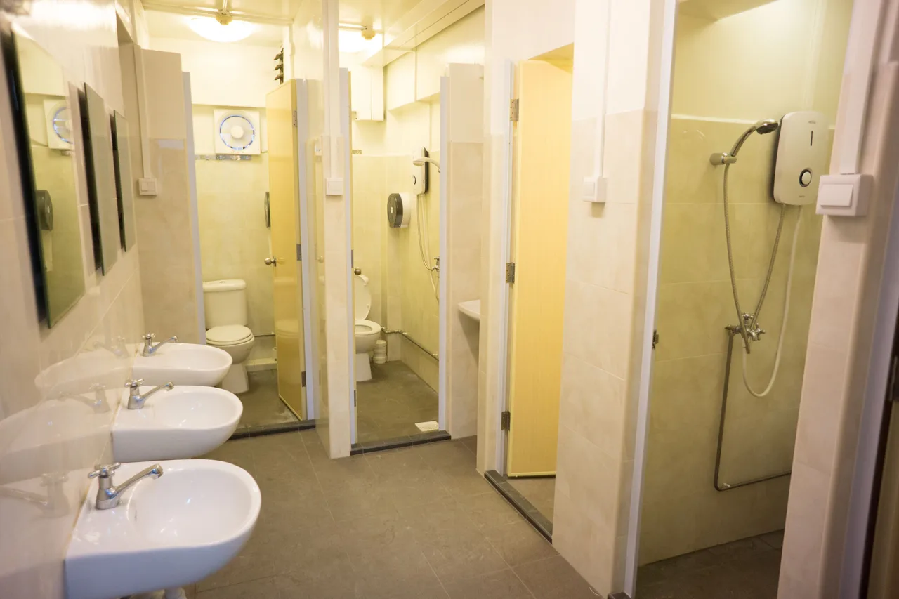 Ark Hostel @ Kallang — rooms and atmosphere