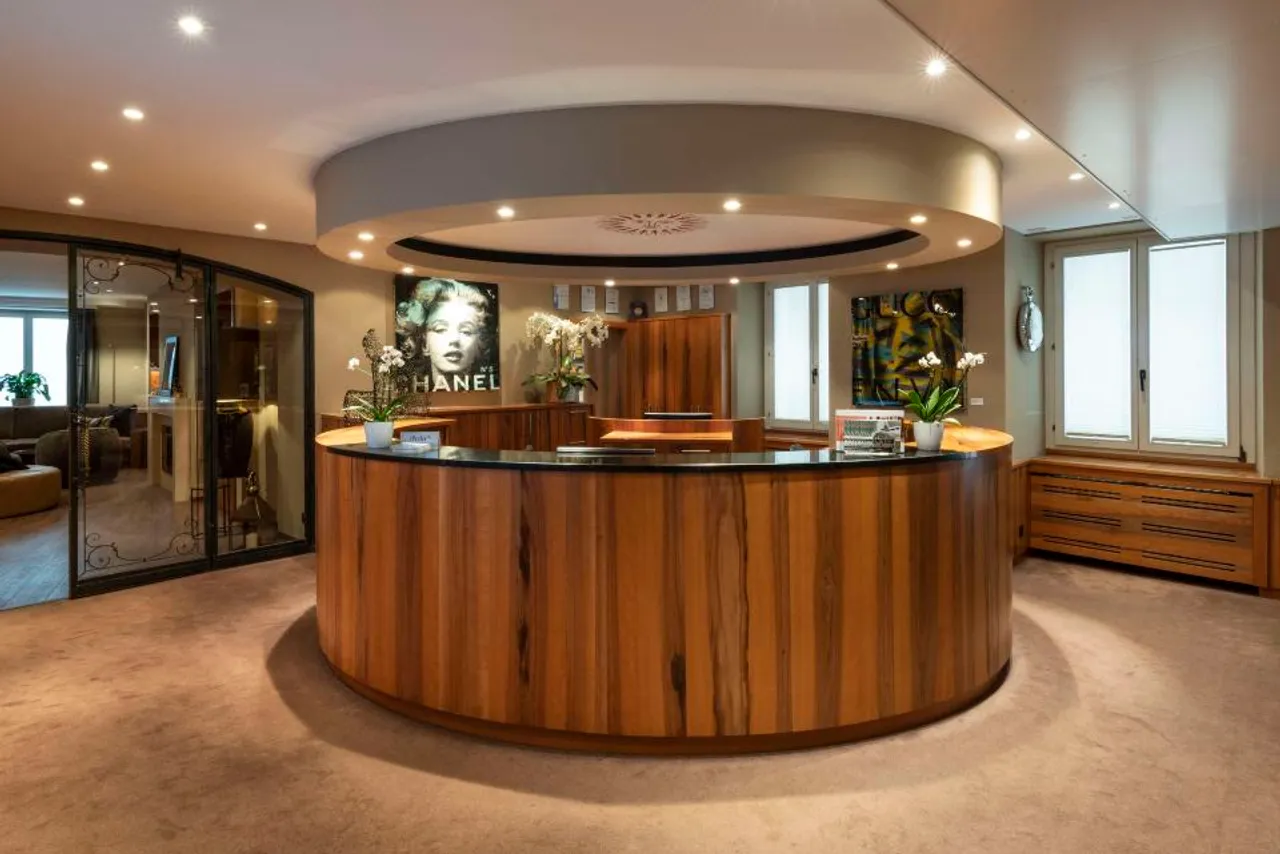 Art Boutique Hotel Monopol — ภาพห้องพักและบรรยากาศ