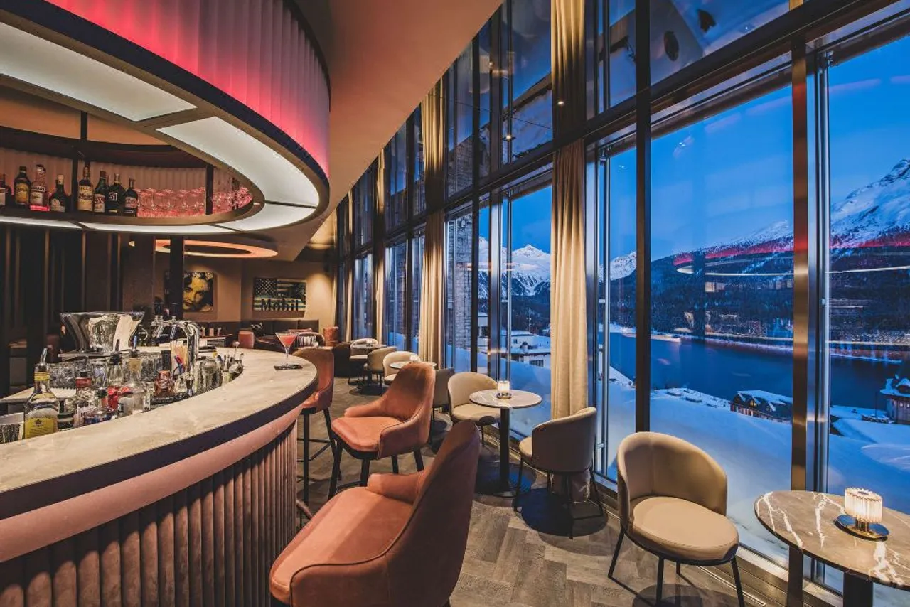 Art Boutique Hotel Monopol — ภาพห้องพักและบรรยากาศ