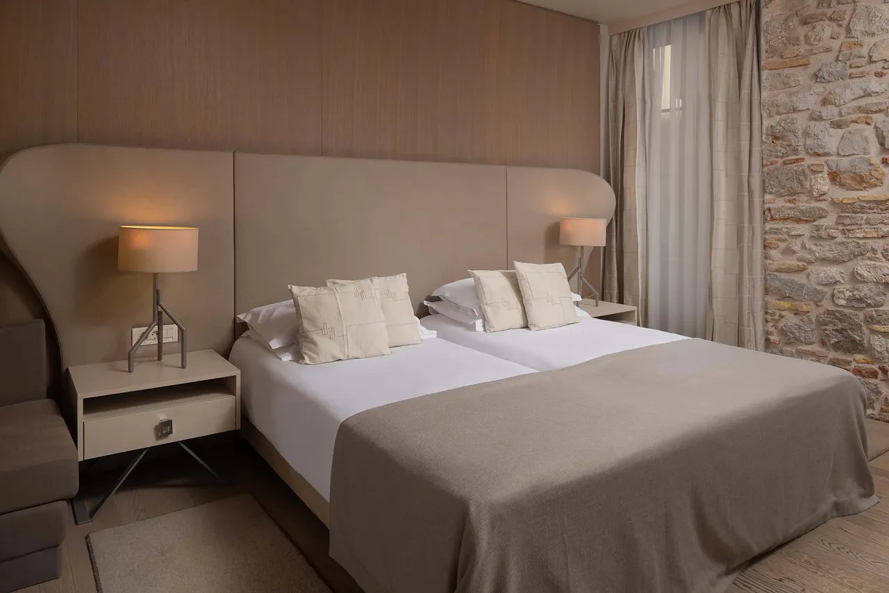 Art Hotel Kalelarga — ภาพห้องพักและบรรยากาศ