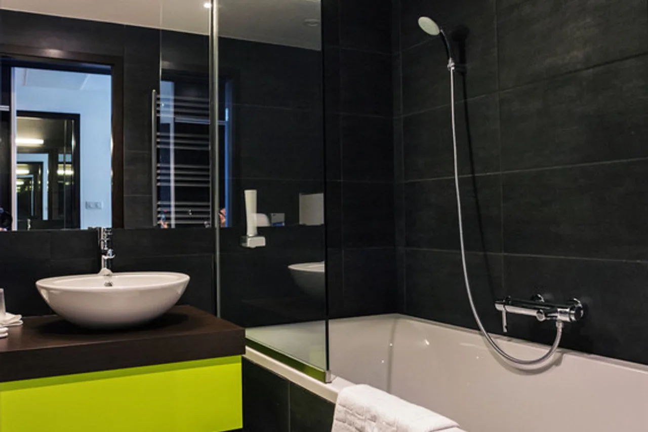 Art Hotel Szeged — ภาพห้องพักและบรรยากาศ