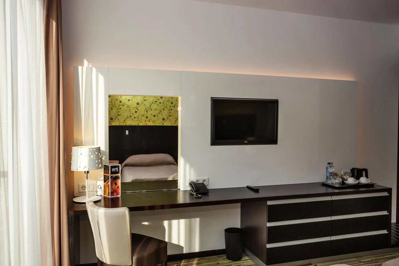Art Hotel Szeged — ภาพห้องพักและบรรยากาศ
