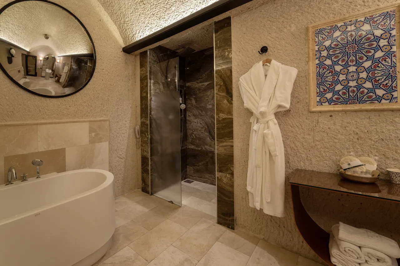Artemis Cave Suites — rooms and atmosphere